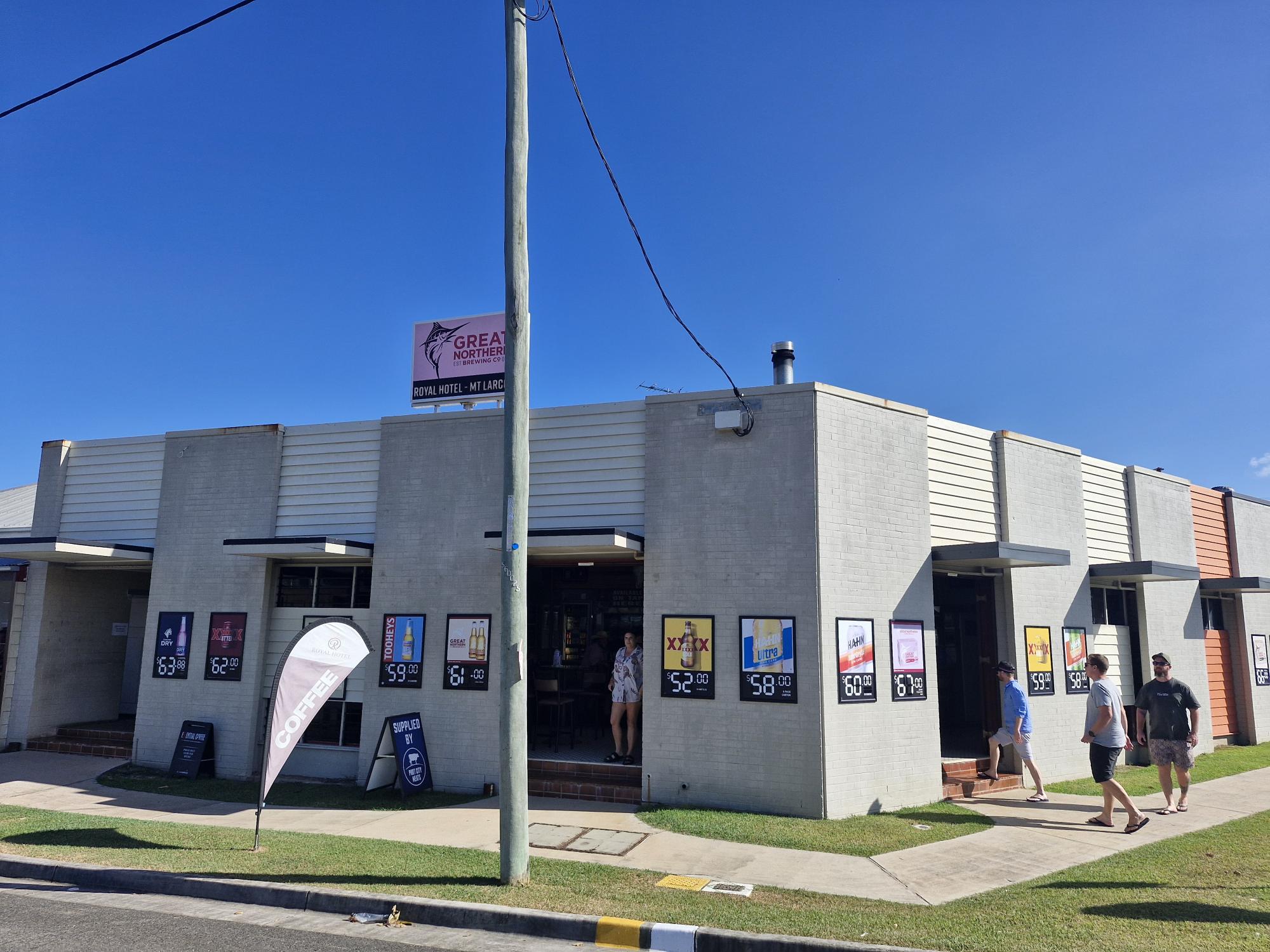 Royal Hotel Mount Larcom
